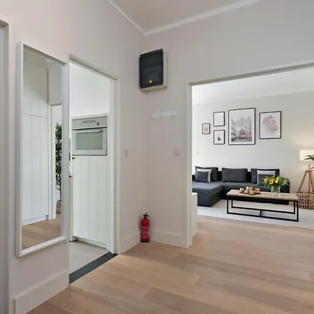 Apartment Huswell - Stylish At The Zeedijk Of