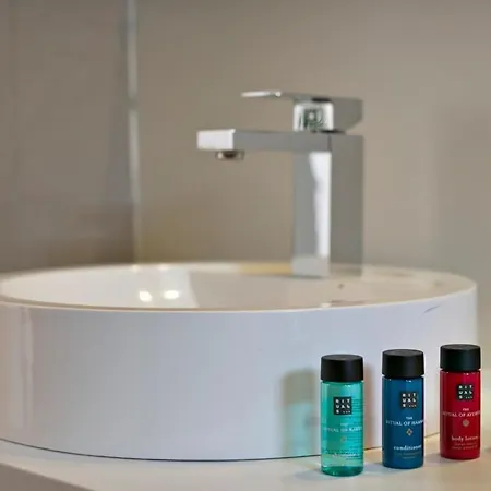 Huswell - Stylish At The Zeedijk Of Apartment Knokke-Heist